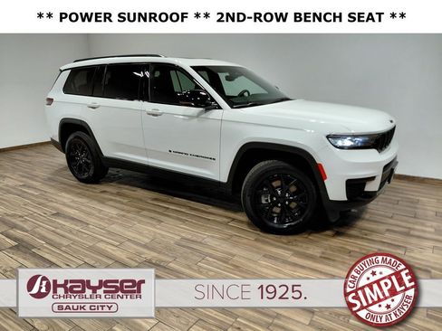 Used 2024 Jeep Grand Cherokee L Altitude image 1