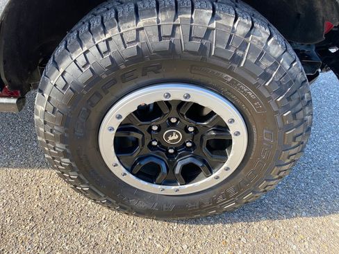 Used 2021 Ford Bronco Badlands image 32