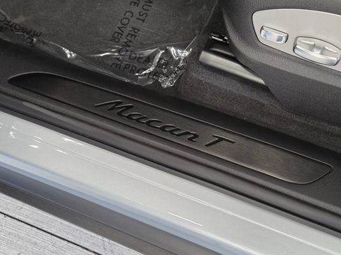 New 2026 Porsche Macan Turbo AWD/4WD image 17