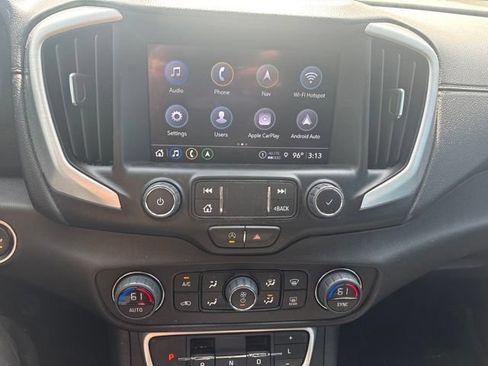 Used 2022 GMC Terrain SLT w/ Infotainment Package II FWD image 10