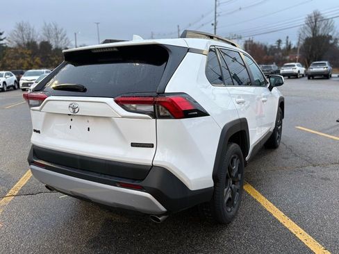 Used 2022 Toyota RAV4 Adventure image 9
