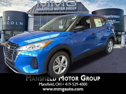 New 2025 Nissan Kicks Play S