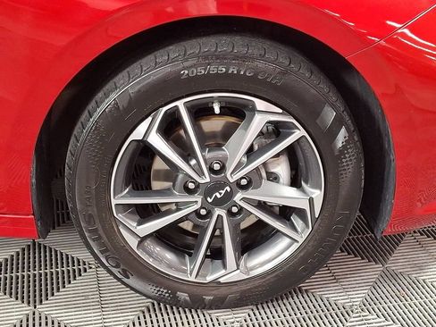 Used 2023 Kia Forte LXS w/ LXS Technology Package FWD image 11