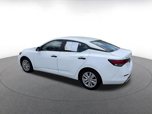 Used 2025 Nissan Sentra S FWD image 11