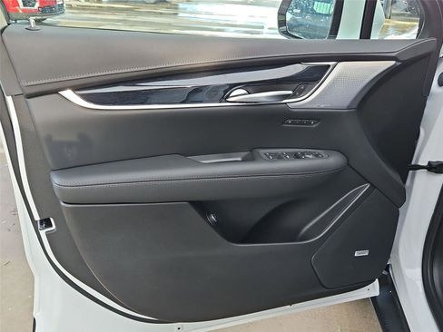 New 2026 Cadillac XT5 Premium Luxury w/ Driver Assist Package FWD image 16