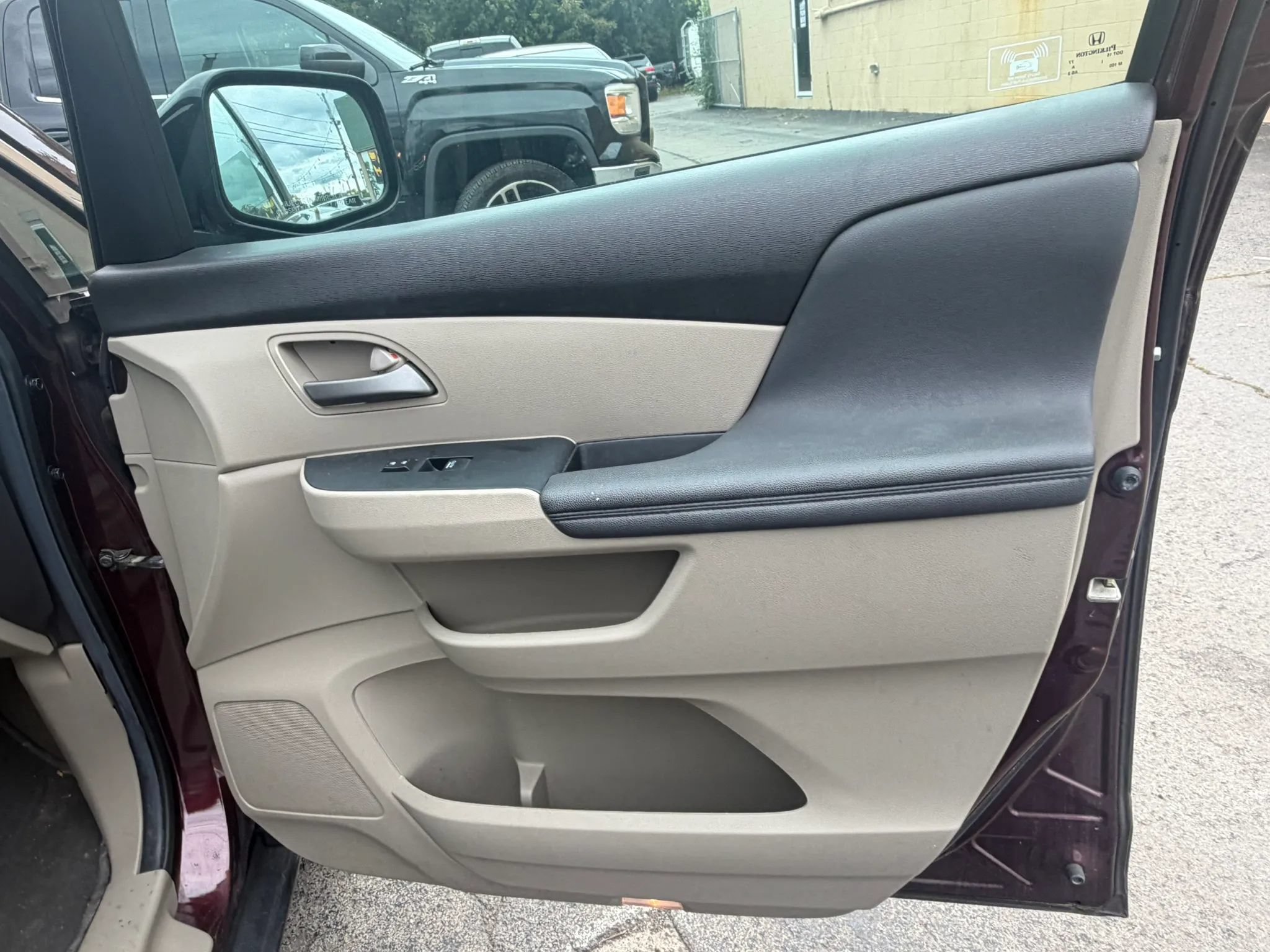 Used 2012 Honda Odyssey EX-L image 19