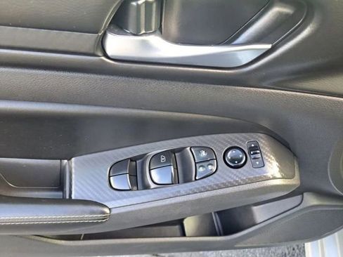 Used 2024 Nissan Altima 2.5 SV FWD image 22