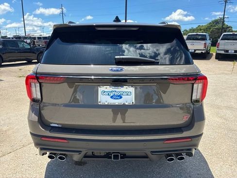 New 2026 Ford Explorer ST w/ Sun And Sound Package AWD/4WD image 4