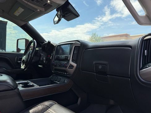 Used 2019 GMC Sierra 2500 Denali AWD/4WD image 30