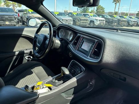Used 2017 Dodge Challenger SXT RWD image 18