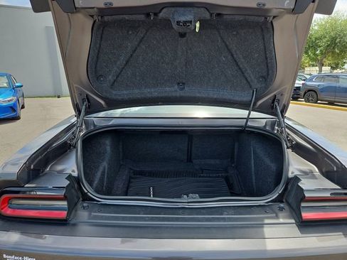 Used 2022 Dodge Challenger R/T Scat Pack RWD image 6