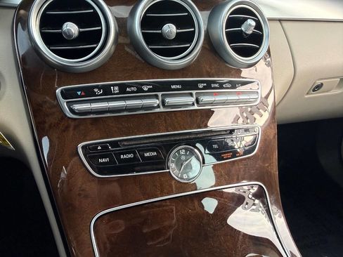Used 2015 Mercedes-Benz C 300 4MATIC Sedan image 33