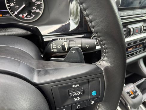 Used 2024 Nissan Pathfinder SV FWD image 28