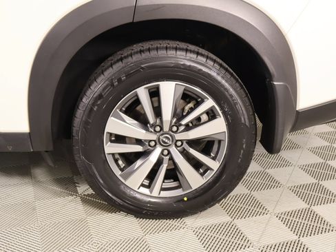 Used 2024 Nissan Pathfinder SL FWD image 19