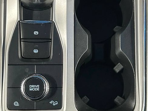 Used 2023 Ford Explorer XLT w/ Equipment Group 202A AWD/4WD image 94
