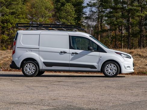 Used 2015 Ford Transit Connect XLT image 4