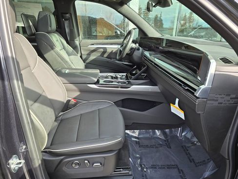 New 2026 Cadillac Escalade ESV Sport w/ LPO, ONYX Package image 11