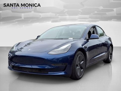 Used 2023 Tesla Model 3 Standard Range RWD image 1
