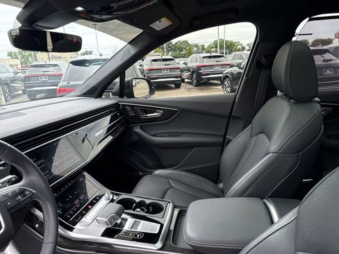 Used 2025 Audi Q7 3.0T Prestige image 27