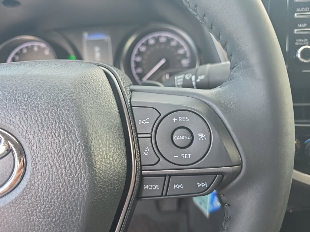 Used 2024 Toyota Camry SE FWD image 17