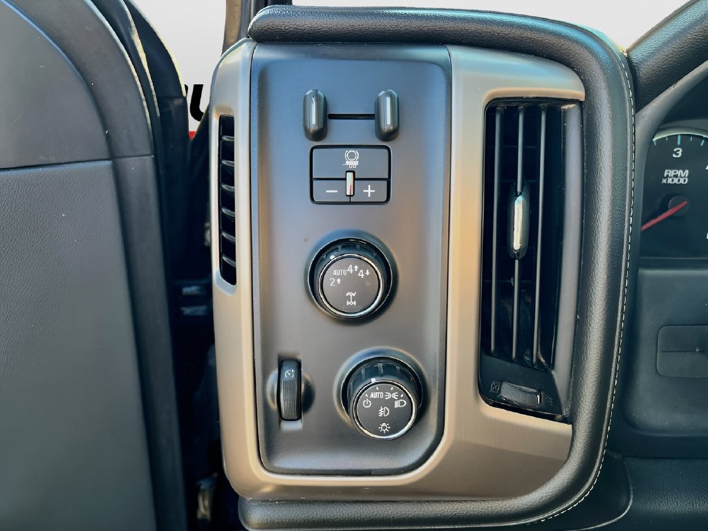 Used 2018 GMC Sierra 1500 Denali w/ Denali Ultimate Package AWD/4WD image 10