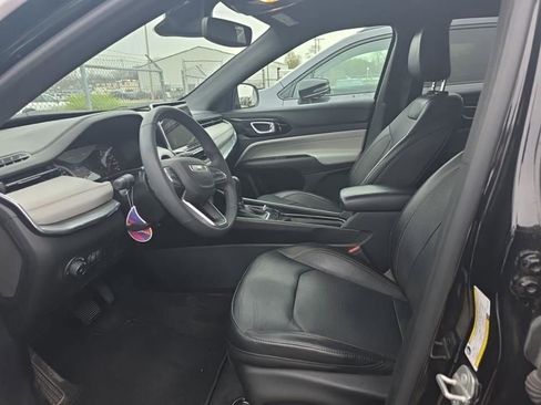 Used 2023 Jeep Compass Limited AWD/4WD image 6