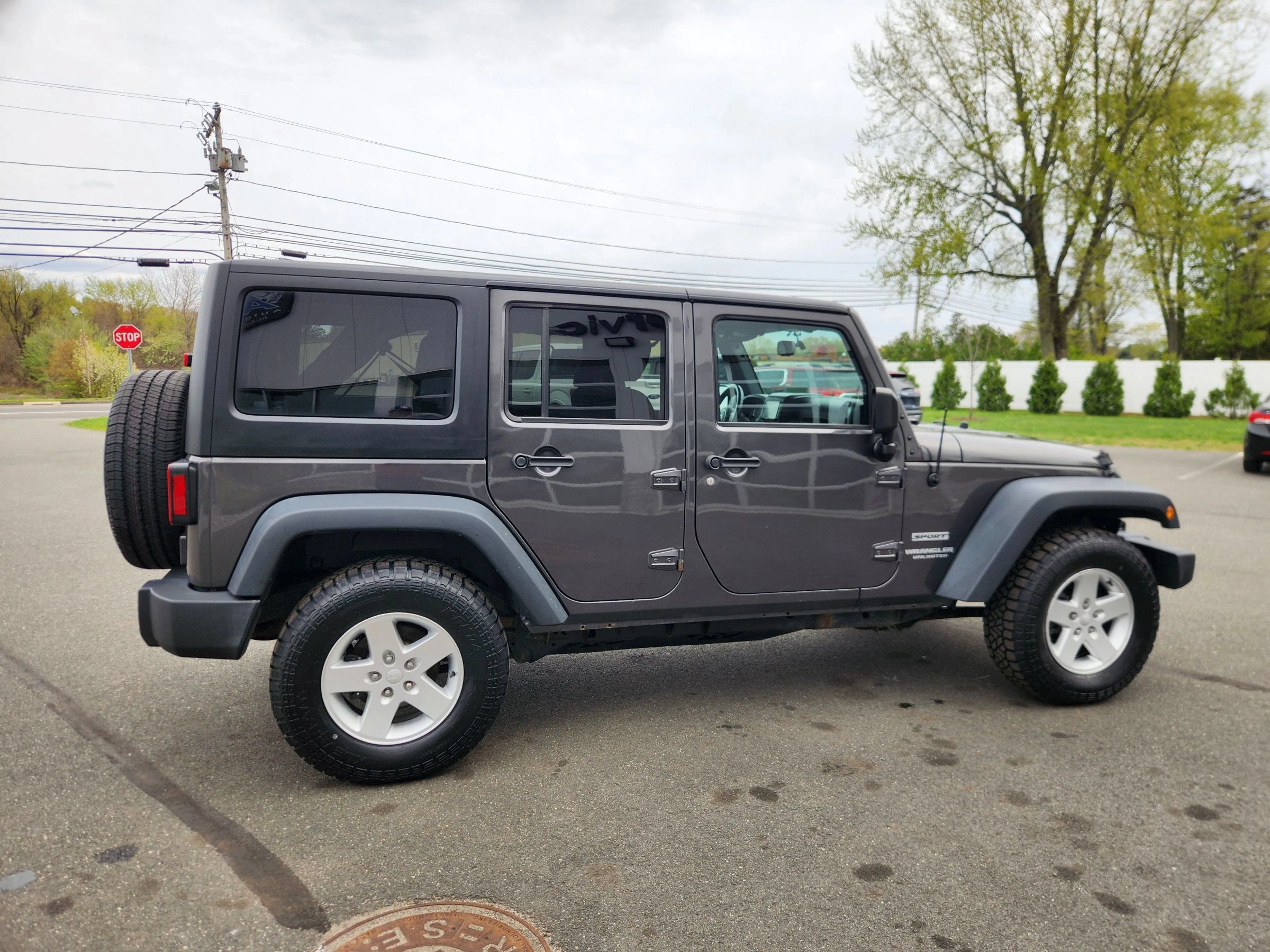 Used 2017 Jeep Wrangler Unlimited Sport w/ Quick Order Package 24S AWD/4WD image 12