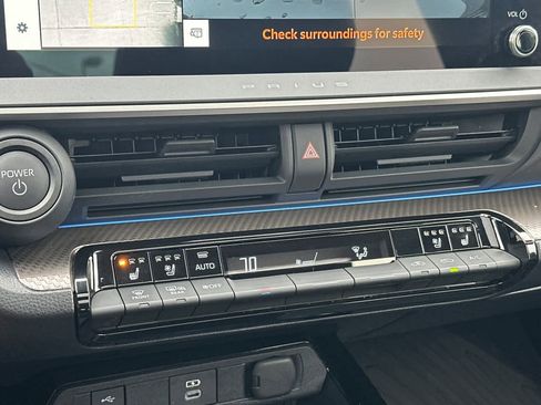 Used 2025 Toyota Prius Limited image 19