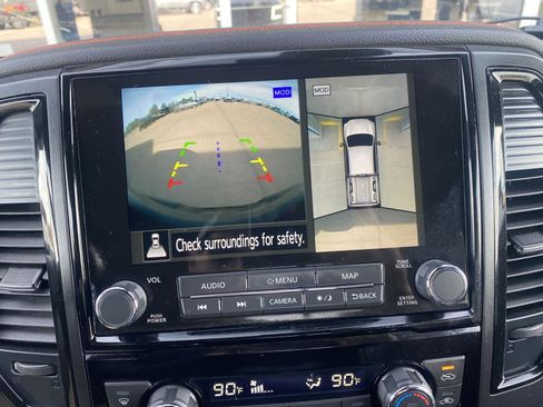 Used 2023 Nissan Titan PRO-4X w/ Pro-4x Convenience Package image 23