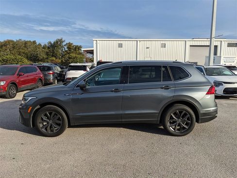 Used 2022 Volkswagen Tiguan SE image 4