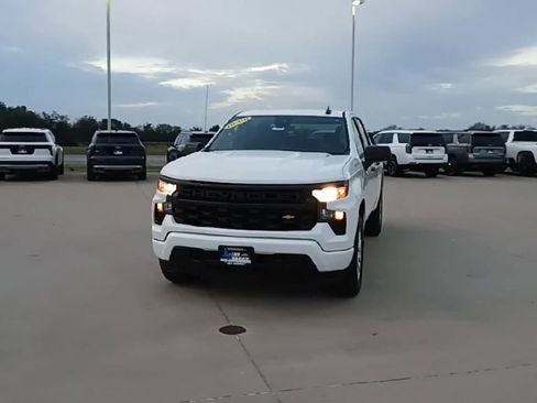 New 2025 Chevrolet Silverado 1500 Custom image 3
