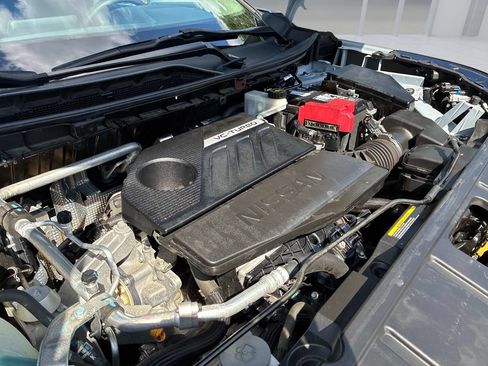 Used 2024 Nissan Rogue SV AWD/4WD image 15