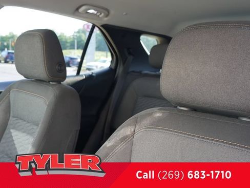 Used 2020 Chevrolet Equinox LT w/ Driver Convenience Package FWD image 39