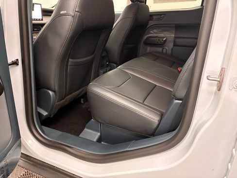 New 2025 Ford Maverick Lariat w/ Black Appearance Package image 31