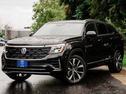 New 2026 Volkswagen Atlas Cross Sport SEL Premium R-Line