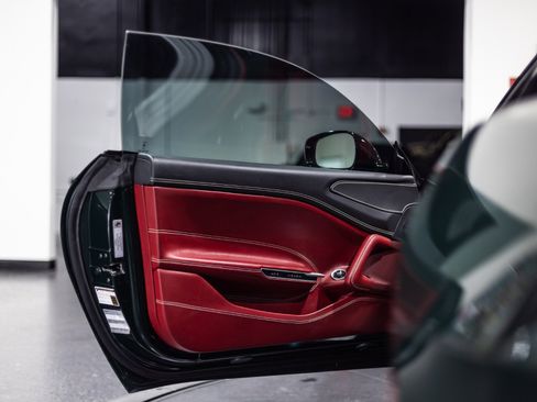 Used 2018 Ferrari GTC4Lusso image 26