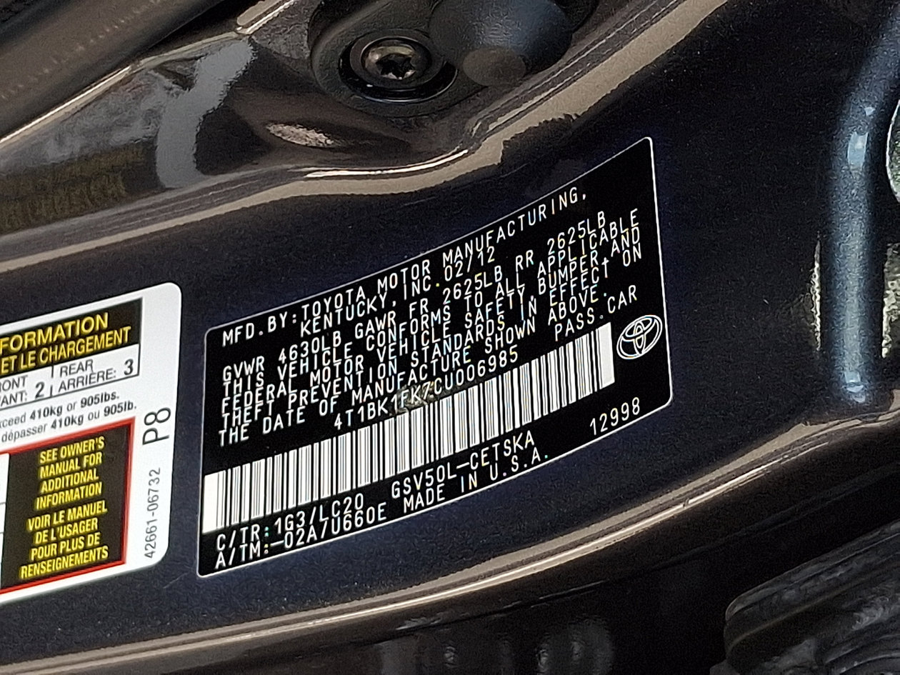 Used 2012 Toyota Camry SE w/ Leather Pkg FWD image 28