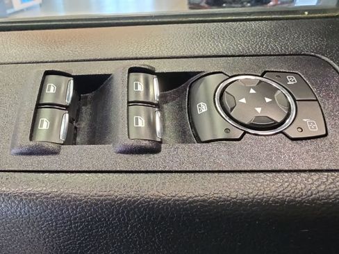 Used 2019 Ford F150 XLT w/ Equipment Group 302A Luxury AWD/4WD image 18