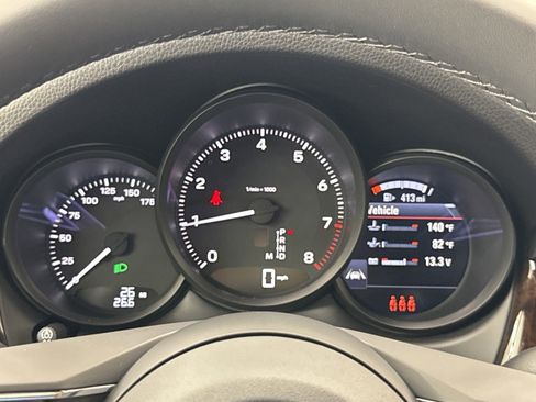 New 2025 Porsche Macan image 25