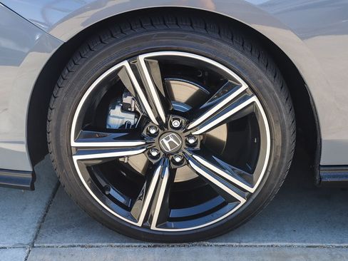 Used 2023 Honda Accord Sport image 10