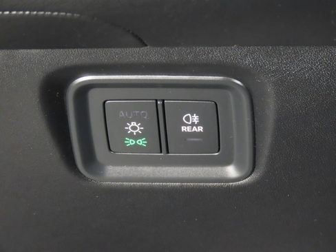 Certified 2026 Porsche Cayenne S AWD/4WD image 25