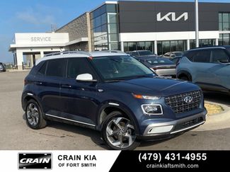 Used 2025 Hyundai Venue Limited FWD video 1