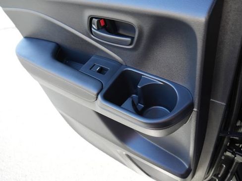 Used 2025 Honda Ridgeline Sport image 19