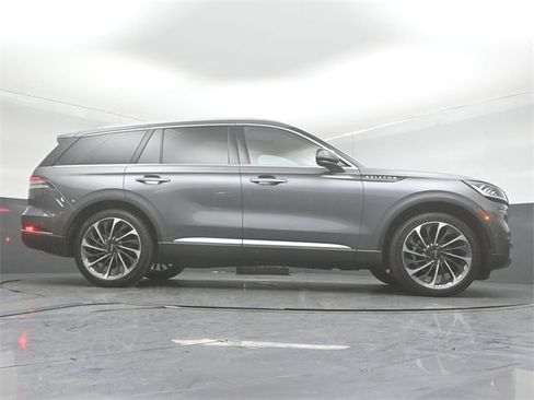 Certified 2023 Lincoln Aviator Reserve w/ Equipment Group 201A image 39