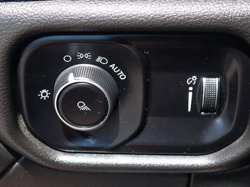 Used 2024 RAM 2500 Tradesman w/ Safety Group image 22