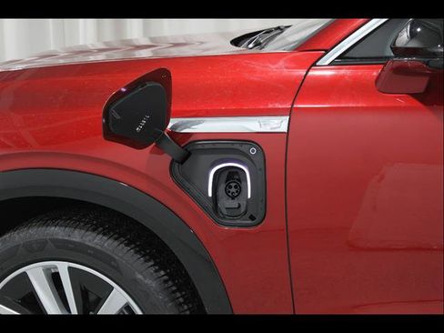 New 2026 Cadillac Vistiq Luxury w/ LPO, Floor Liner Package image 4