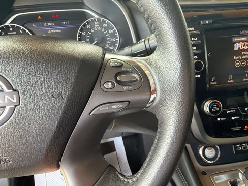 Used 2023 Nissan Murano SV FWD image 14