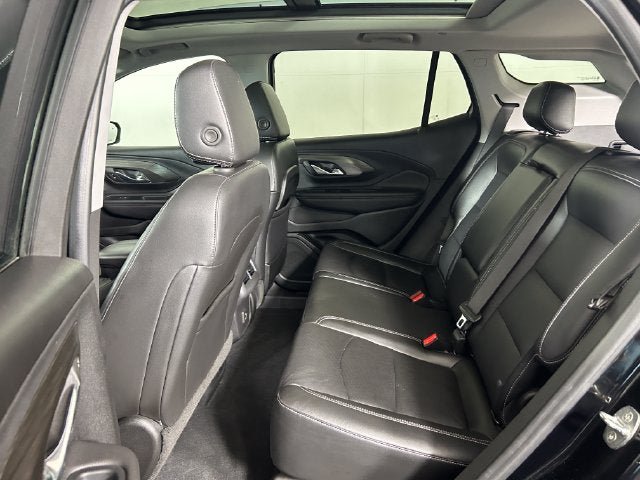 Used 2022 GMC Terrain SLT w/ Tech Package AWD/4WD image 24