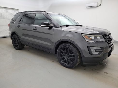 Used 2017 Ford Explorer Sport image 11