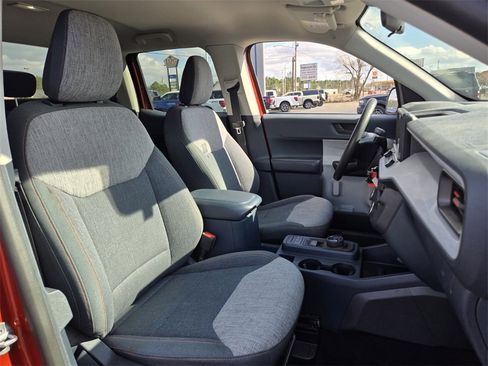 Used 2022 Ford Maverick XLT image 19